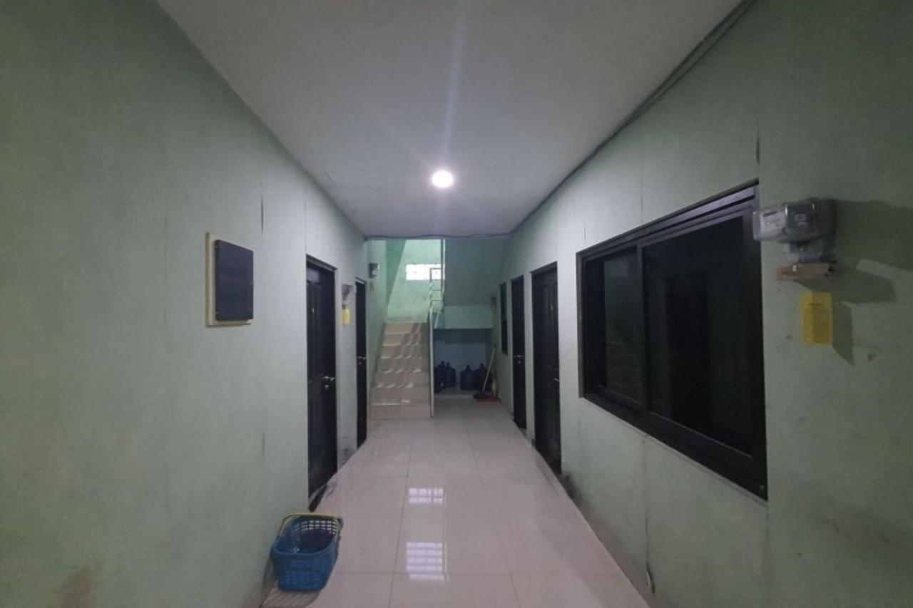 Oyo 93109 Garden Homestay 1 Tpr スラバヤ エクステリア 写真