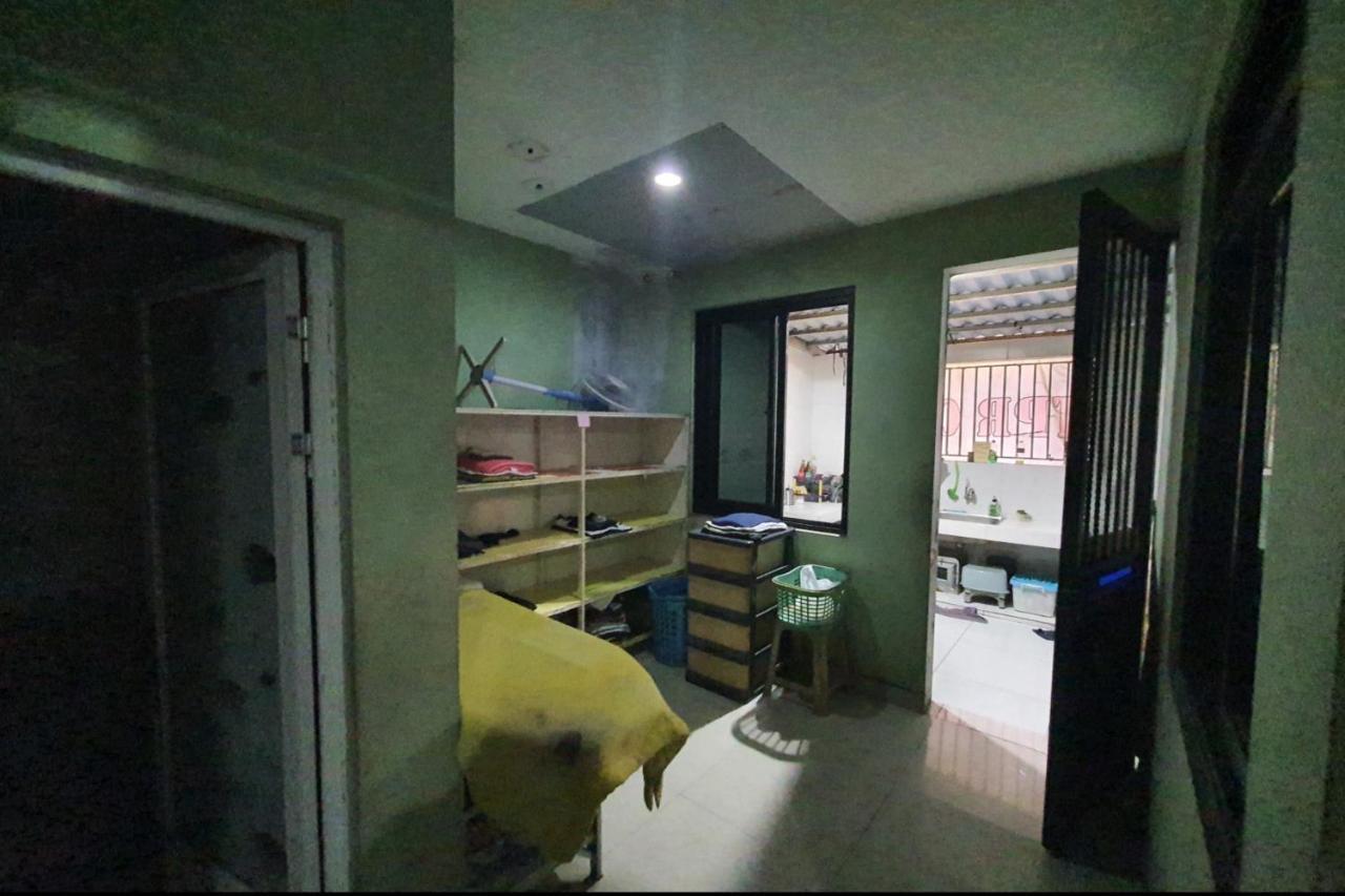 Oyo 93109 Garden Homestay 1 Tpr スラバヤ エクステリア 写真