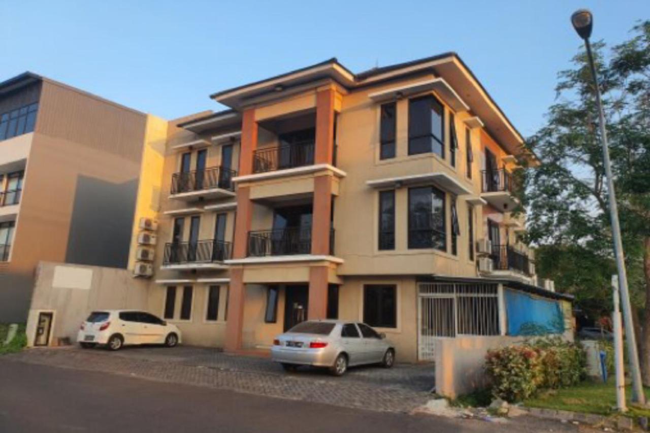 Oyo 93109 Garden Homestay 1 Tpr スラバヤ エクステリア 写真