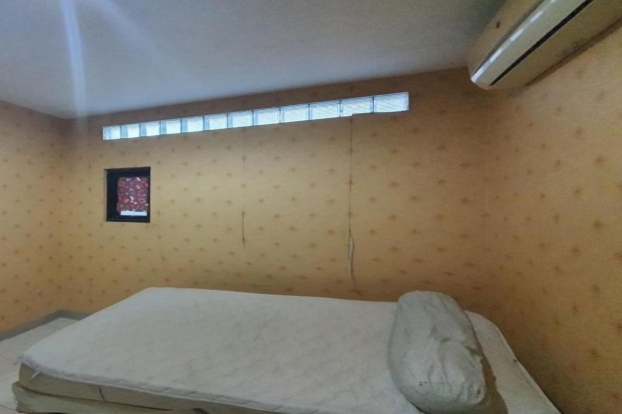 Oyo 93109 Garden Homestay 1 Tpr スラバヤ エクステリア 写真