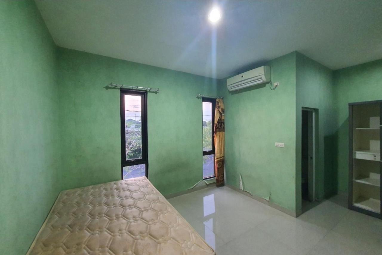 Oyo 93109 Garden Homestay 1 Tpr スラバヤ エクステリア 写真