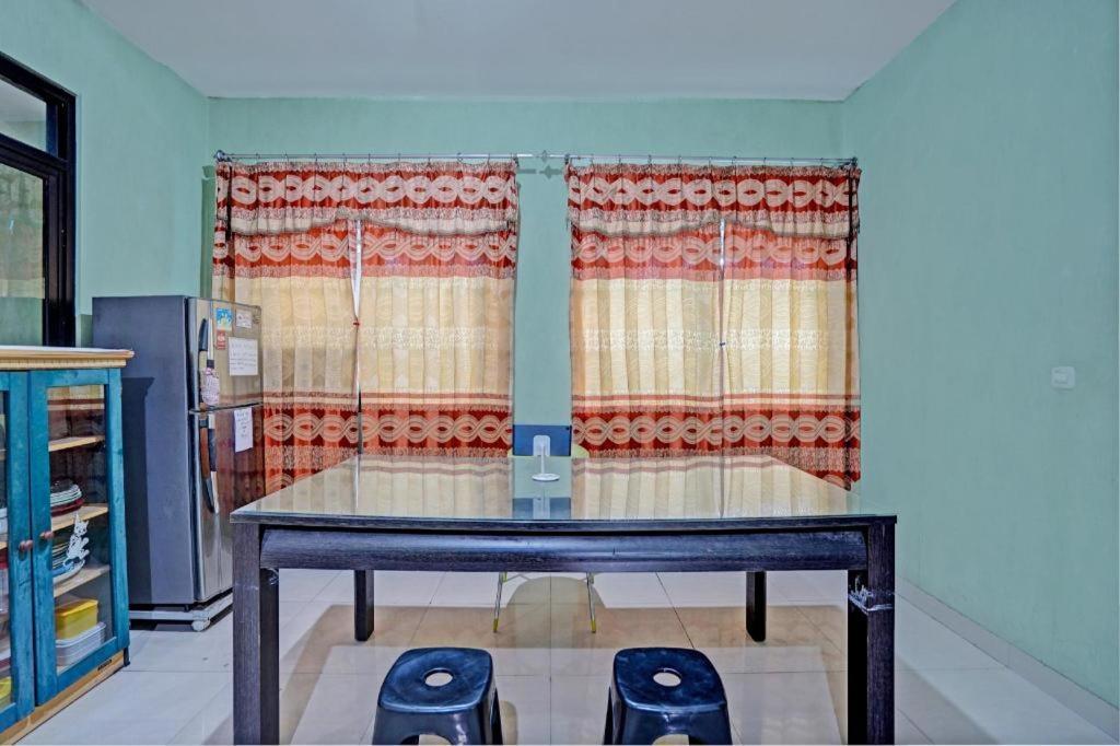 Oyo 93109 Garden Homestay 1 Tpr スラバヤ エクステリア 写真